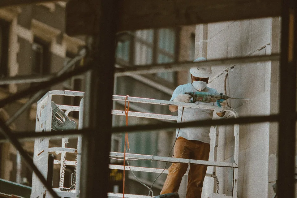 Industry Card Background: Person who's doing maintenance